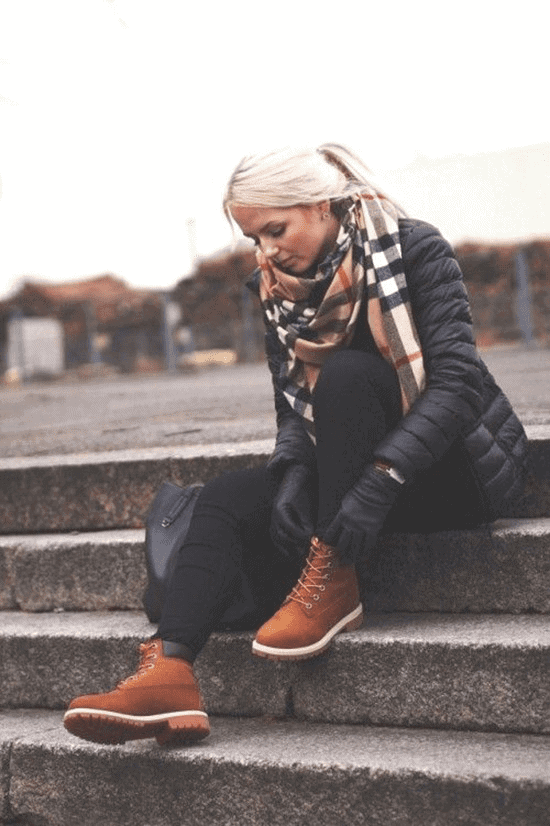 outfit con botas Timberland