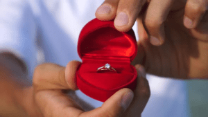 anillo de compromiso