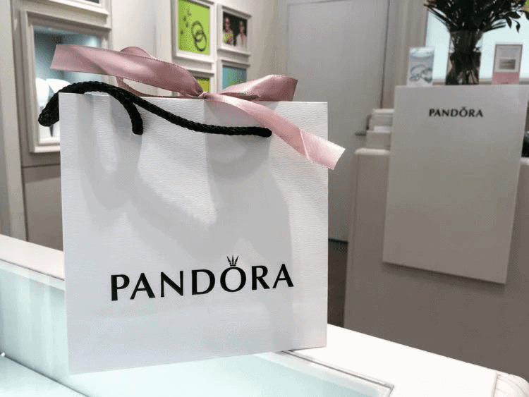 packaging regalo de Pandora