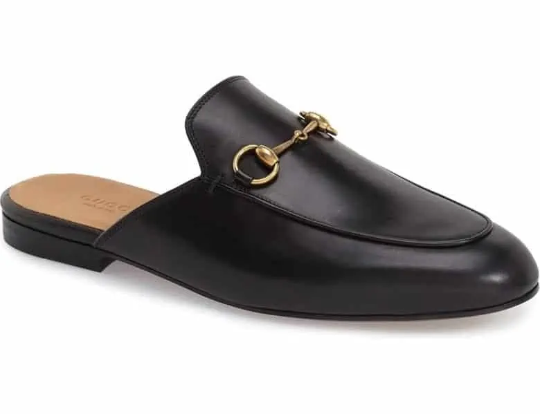 mules de cuero negro marca gucci